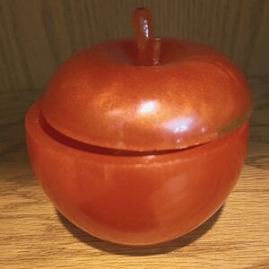 Apple trinket holder